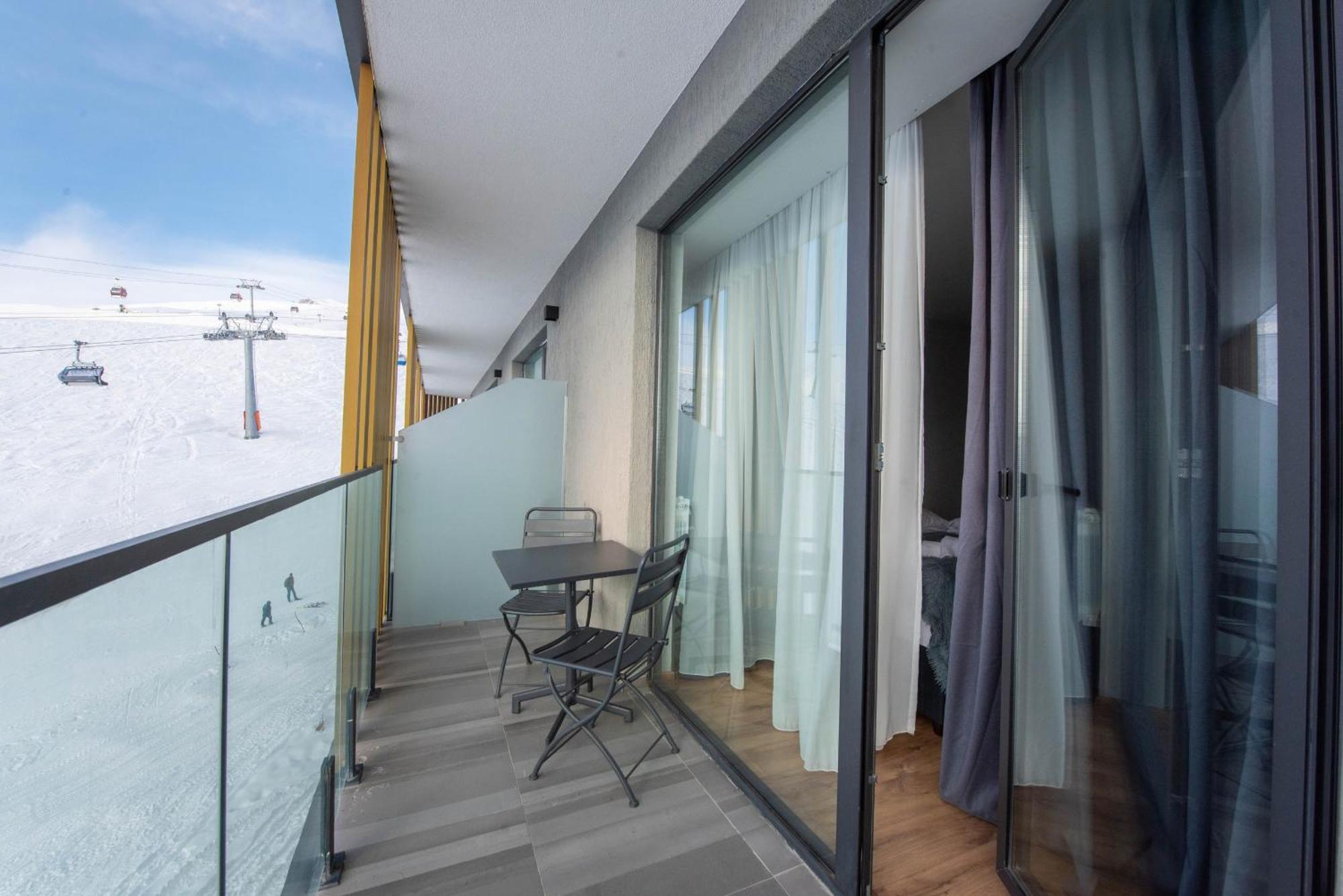 Gudauri Atrium Aparthotel Dış mekan fotoğraf